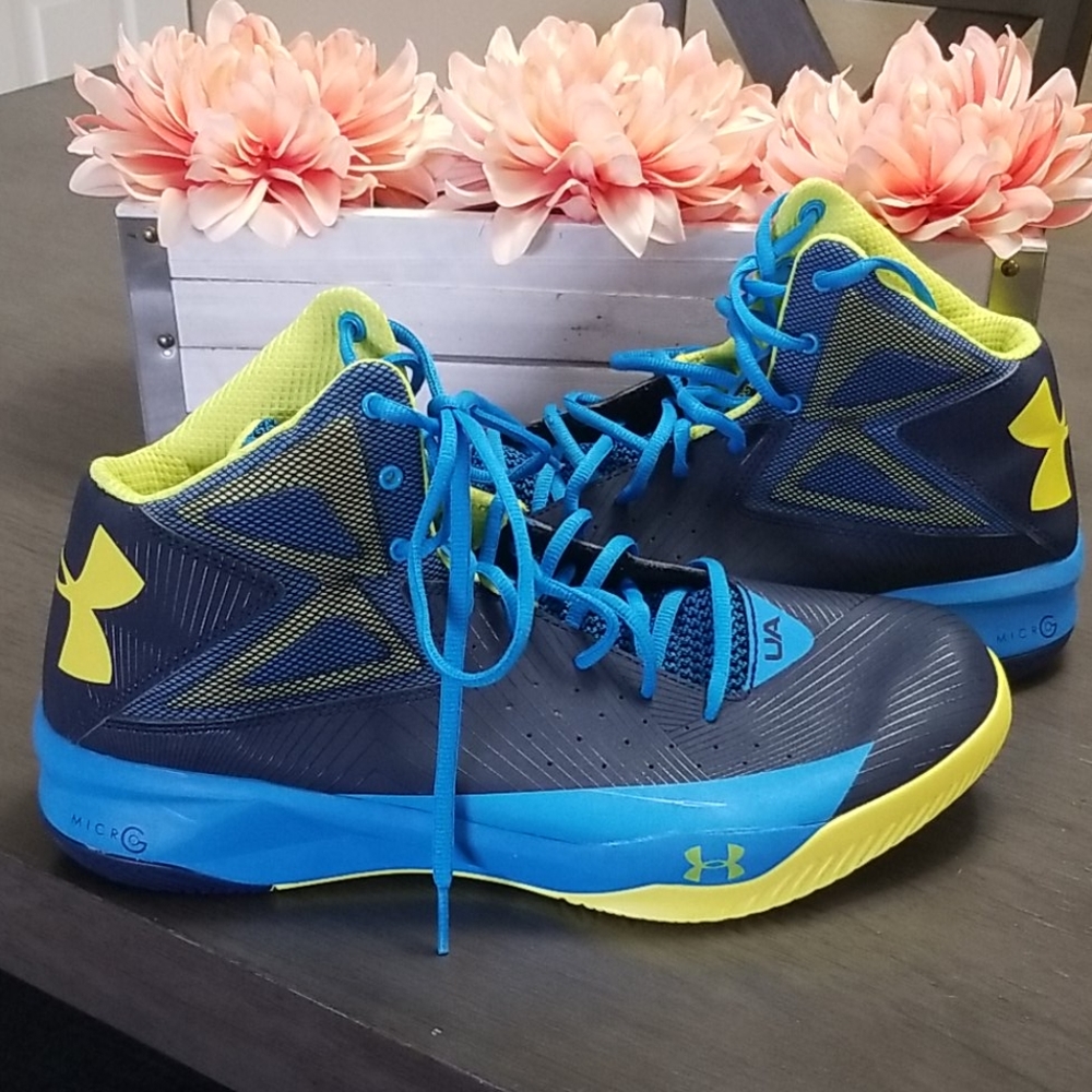 Like New: Under Armour Basketball Shoes